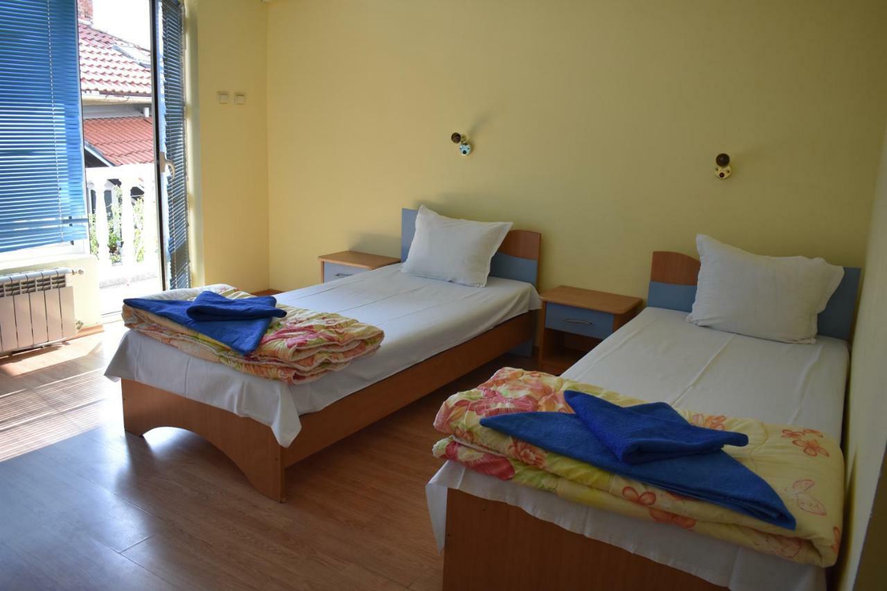 Exotic Guest House Sozopol Bagian luar foto
