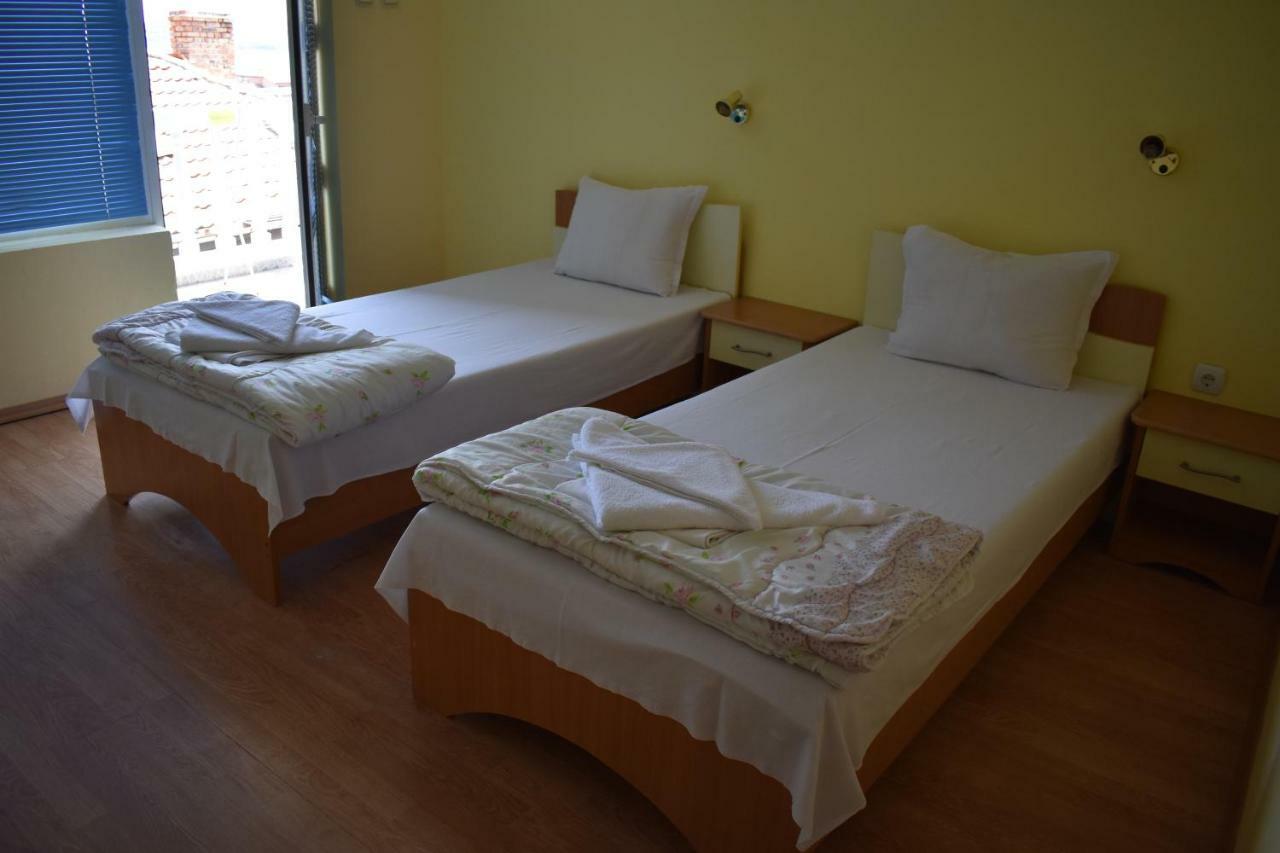 Exotic Guest House Sozopol Bagian luar foto