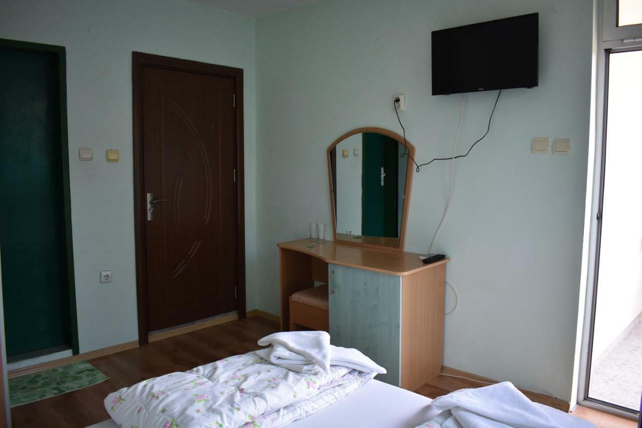 Exotic Guest House Sozopol Bagian luar foto