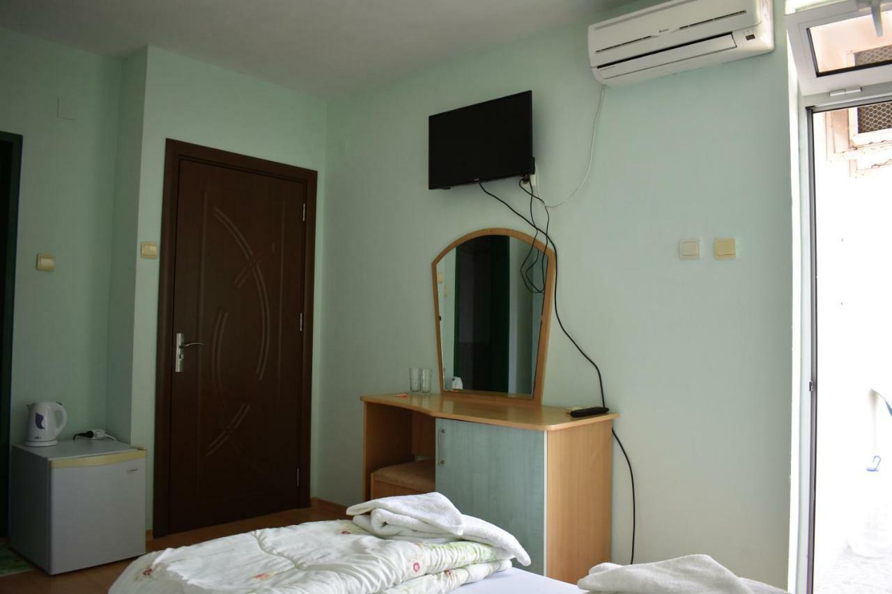 Exotic Guest House Sozopol Bagian luar foto